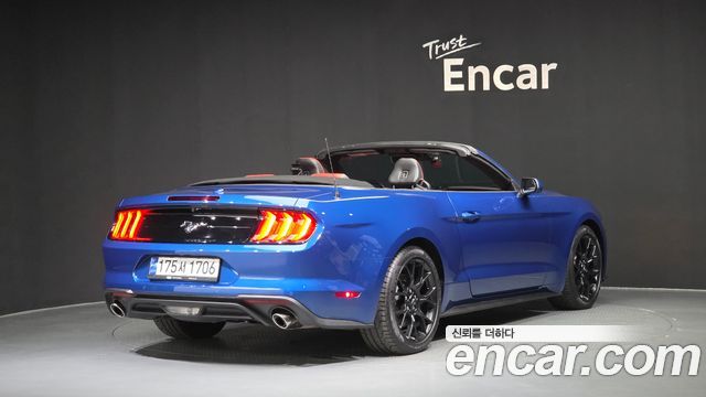 Ford Mustang Convertible — пробег 17 112 км — фото 2 из 5