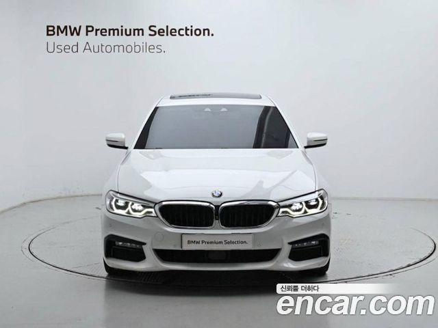 BMW 5-Series 520d xDrive M Sport Package Plus — пробег 121 684 км — фото 3 из 5