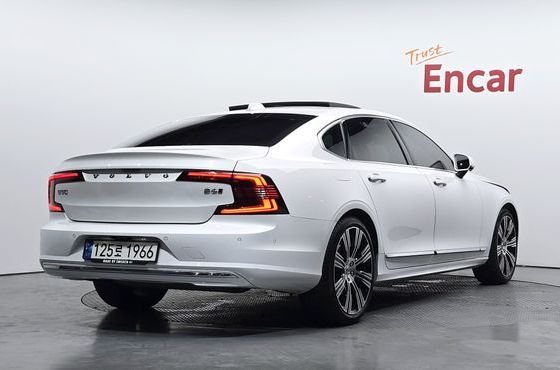 Volvo S90 B6 AWD Ultimate Bright — пробег 97 282 км — фото 2 из 5