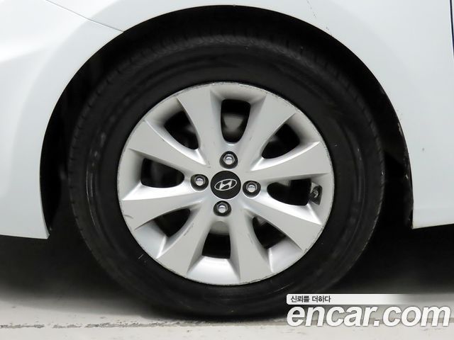 Hyundai Accent WIT 1.4 VVT Modern — пробег 182 131 км — фото 5 из 5