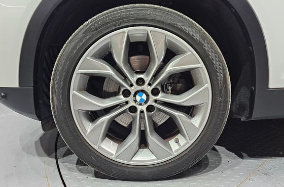 BMW X3 xDrive 20d — пробег 143 120 км — фото 5 из 5