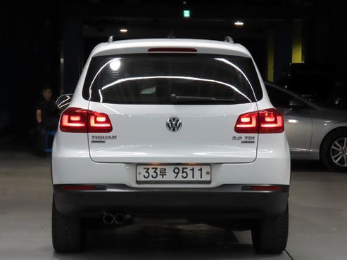 Volkswagen Tiguan 2.0 TDI Premium 5N — пробег 128 847 км — фото 4 из 5