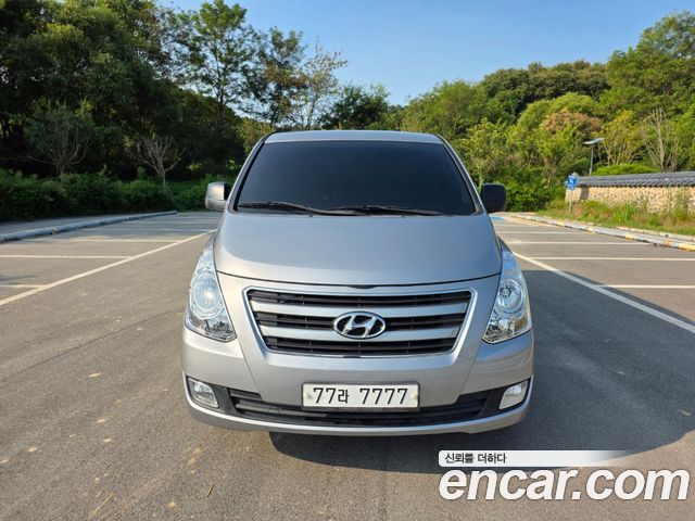 Hyundai Starex 11-Seater Wagon Smart — пробег 48 777 км — фото 1 из 5