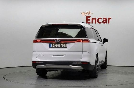 Kia Carnival Gasoline 9-Seater Signature — пробег 63 762 км — фото 4 из 5