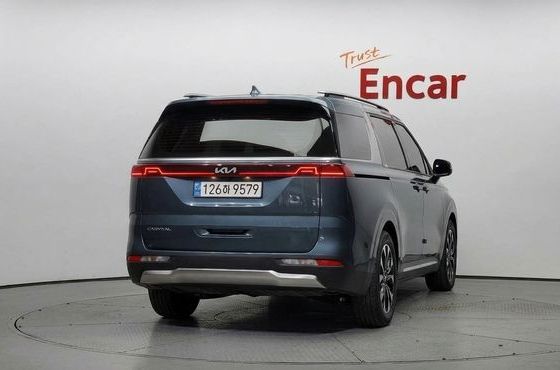 Kia Carnival Gasoline 7-Seater Signature — пробег 43 489 км — фото 4 из 5