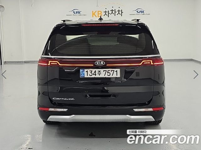 Kia Carnival из Кореи Encar