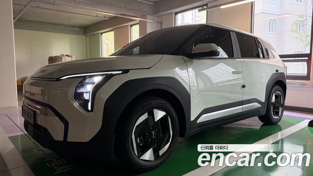 Kia EV3 Long Range 2WD AIr — пробег 657 км — фото 2 из 5