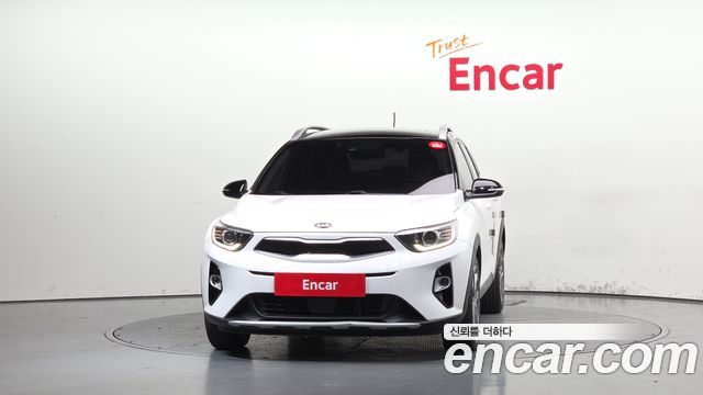 Kia Stonic из Кореи Encar