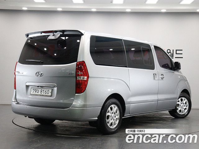 Hyundai Starex 12-Seater Wagon CVX Premium — пробег 98 278 км — фото 3 из 5