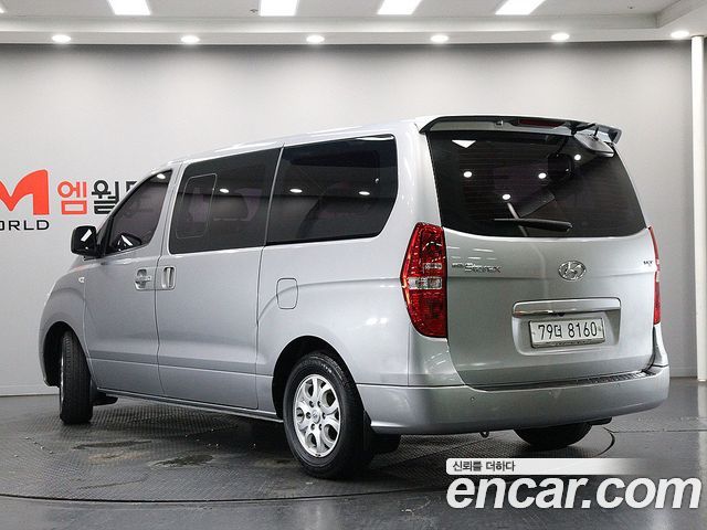 Hyundai Starex 12-Seater Wagon CVX Premium — пробег 98 278 км — фото 4 из 5