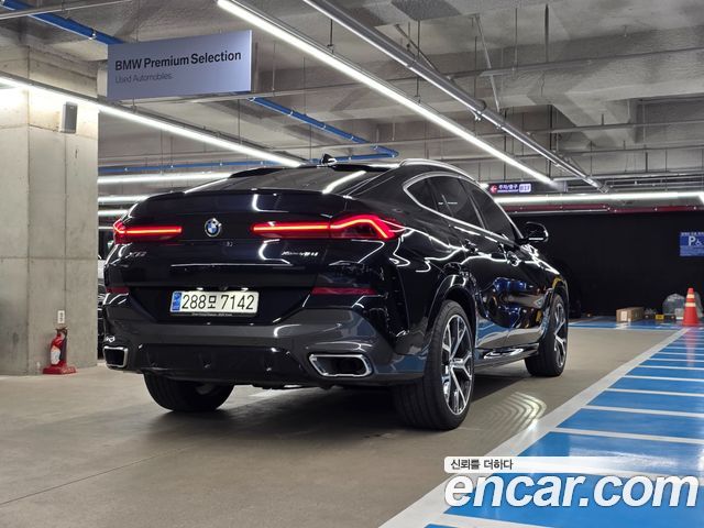BMW X6 xDrive40i M Sport — пробег 65 076 км — фото 2 из 5