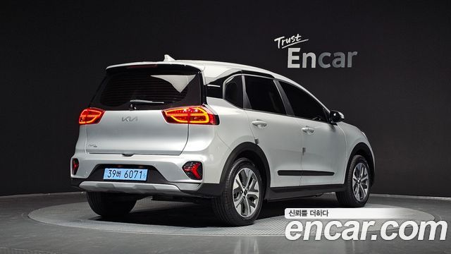 Kia Niro Air — пробег 42 818 км — фото 2 из 5