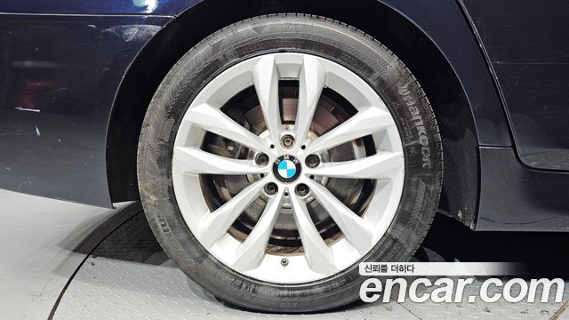 BMW 5-Series 528i xDrive M Aero Dynamic — пробег 241 349 км — фото 5 из 5