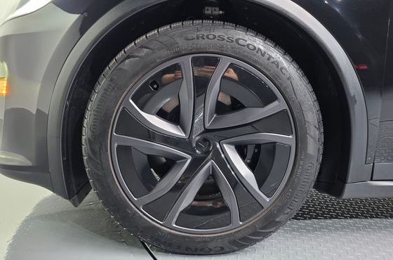 Tesla Model X AWD — пробег 5 932 км — фото 5 из 5
