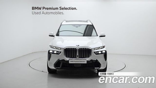 BMW X7 xDrive 40i M Sport 7STR — пробег 17 097 км — фото 3 из 5