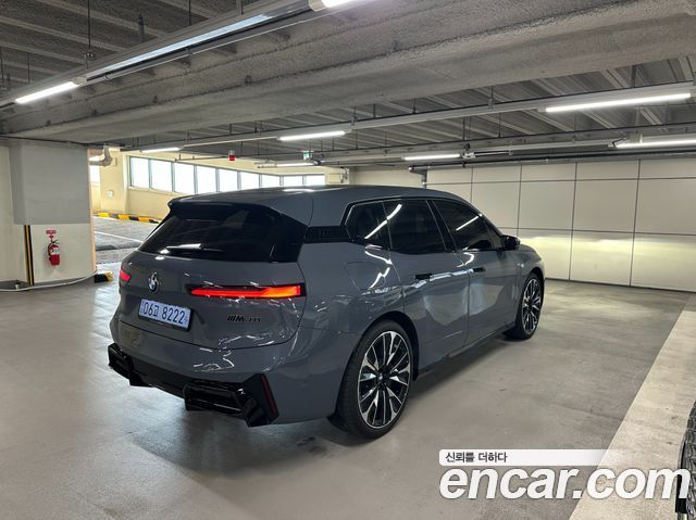 BMW iX xDrive M70 — пробег 833 км — фото 3 из 5