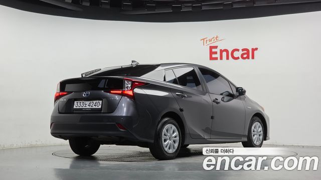 Toyota Prius из Кореи Encar