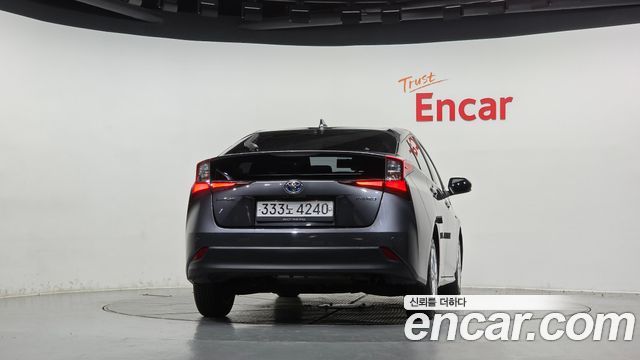 Toyota Prius из Кореи Encar