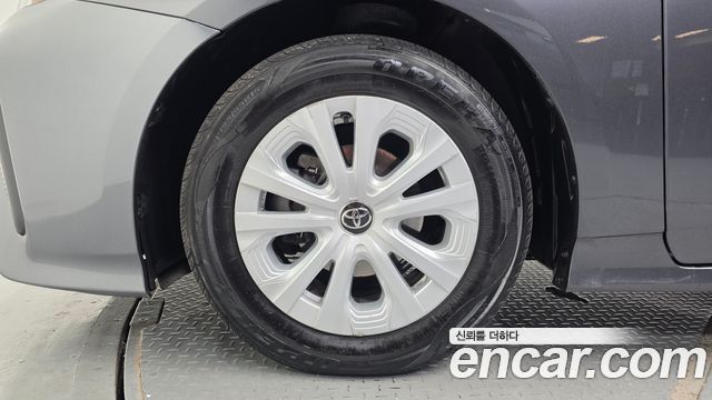 Toyota Prius из Кореи Encar