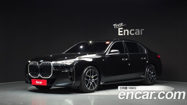 BMW 7-Series 740i xDrive M Sport Limited — пробег 5 784 км — фото 1 из 5