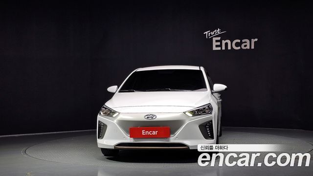 Hyundai Ioniq Q — пробег 209 814 км — фото 3 из 5
