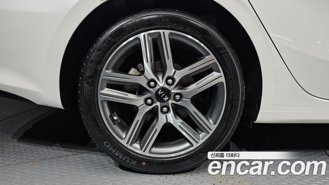 Kia K3 из Кореи Encar