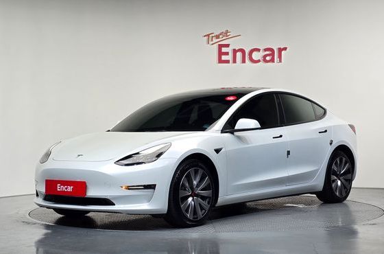 Tesla Model 3 Long Range AWD — пробег 68 892 км — фото 1 из 5