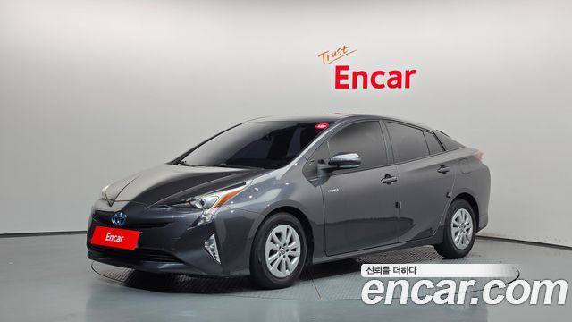 Toyota Prius из Кореи Encar