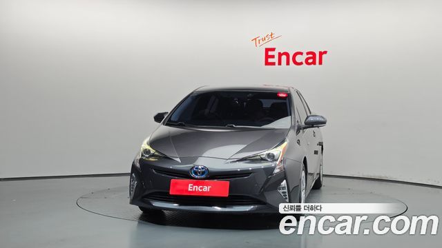 Toyota Prius из Кореи Encar