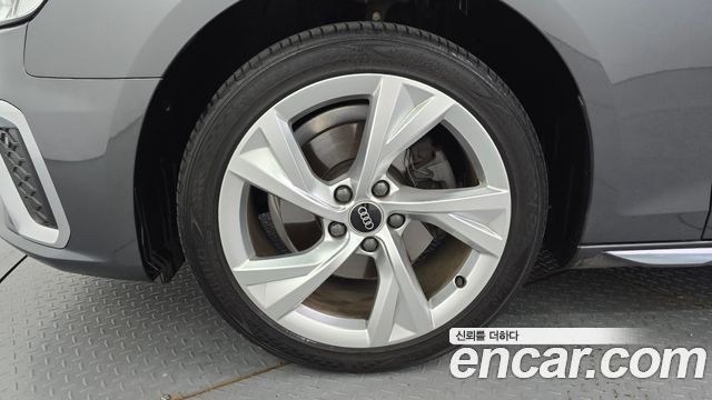 Audi A4 из Кореи Encar