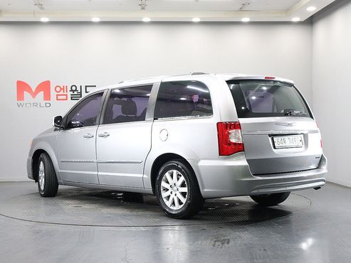 Chrysler Grand Voyager 3.6 LIMITED — пробег 217 292 км — фото 3 из 5