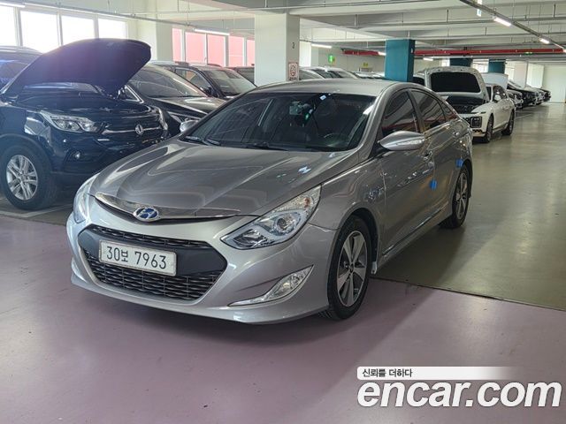 Hyundai Sonata 2.0 Royal — пробег 131 000 км — фото 1 из 5