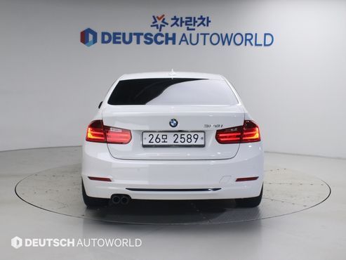 BMW 3-Series 328i Sport — пробег 177 812 км — фото 4 из 5