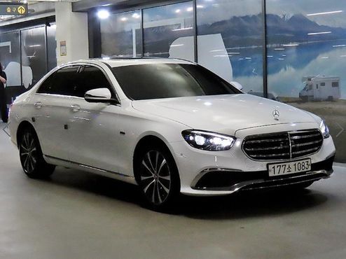 Mercedes-Benz E-Class E300e 4MATIC Exclusive — пробег 37 018 км — фото 1 из 5