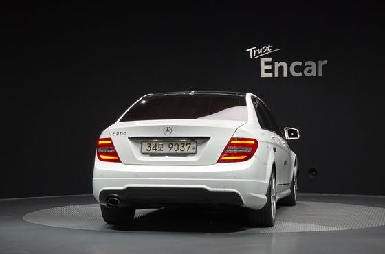 Mercedes-Benz C-Class C200 CGI Avantgarde Style Package — пробег 166 340 км — фото 4 из 5