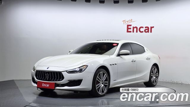 Maserati Ghibli 3.0S Q4 GranLusso 3rd — пробег 207 647 км — фото 1 из 5