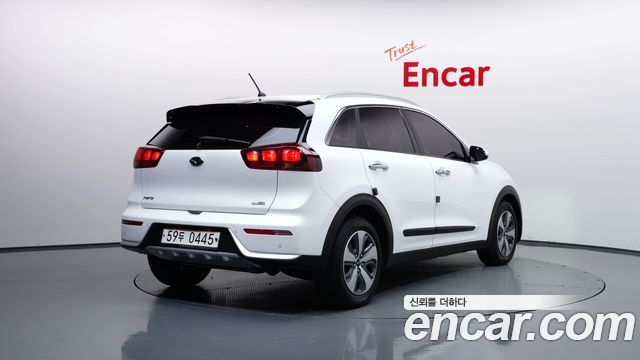 Kia Niro из Кореи Encar