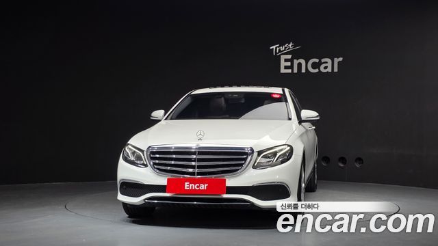 Mercedes-Benz E-Class E220d 4MATIC Exclusive — пробег 59 810 км — фото 3 из 5