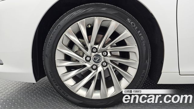 Lexus ES из Кореи Encar
