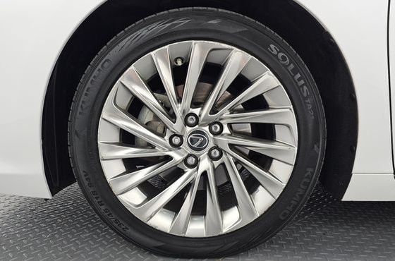 Lexus ES Executive — пробег 145 757 км — фото 5 из 5