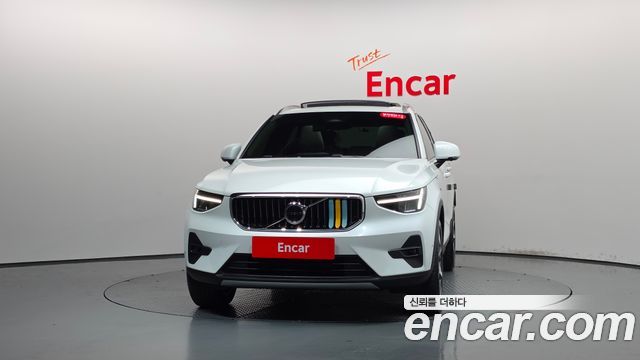 Volvo XC40 B4 Ultimate Bright — пробег 17 083 км — фото 3 из 5