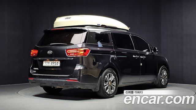Kia Carnival 11-Seater Prestige — пробег 86 488 км — фото 2 из 5