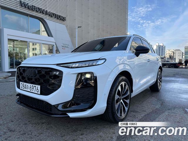 Audi Q3 TFSI Quattro S Line Black Edition — пробег 6 492 км — фото 1 из 5