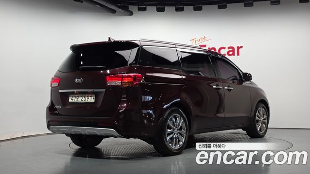 Kia Carnival 9-seater Prestige — пробег 136 309 км — фото 2 из 5