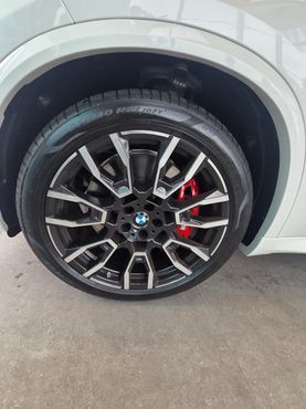 BMW X5 xDrive 50e M Sport — пробег 5 000 км — фото 4 из 5