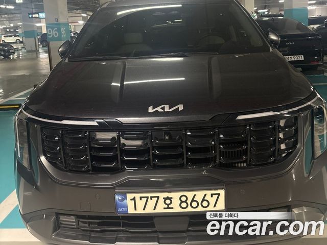 Kia Carnival HEV 9seater Gravity — пробег 23 000 км — фото 1 из 5