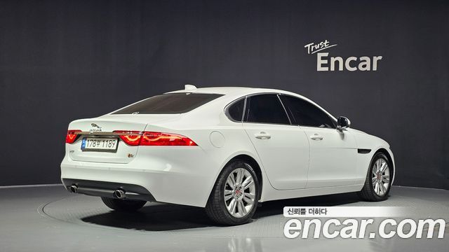 Jaguar XF 25t Prestige — пробег 95 372 км — фото 2 из 5