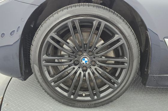 BMW 5-Series 520d xDrive M Sport Package Plus — пробег 179 018 км — фото 5 из 5