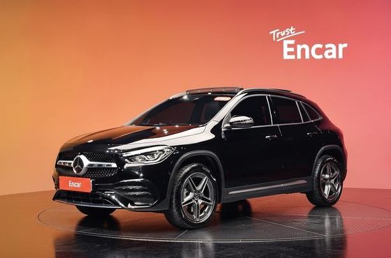 Mercedes-Benz GLA-Class GLA250 4MATIC — пробег 3 026 км — фото 1 из 5