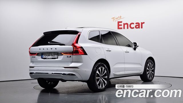 Volvo XC60 B5 Ultra Bright — пробег 13 378 км — фото 2 из 5